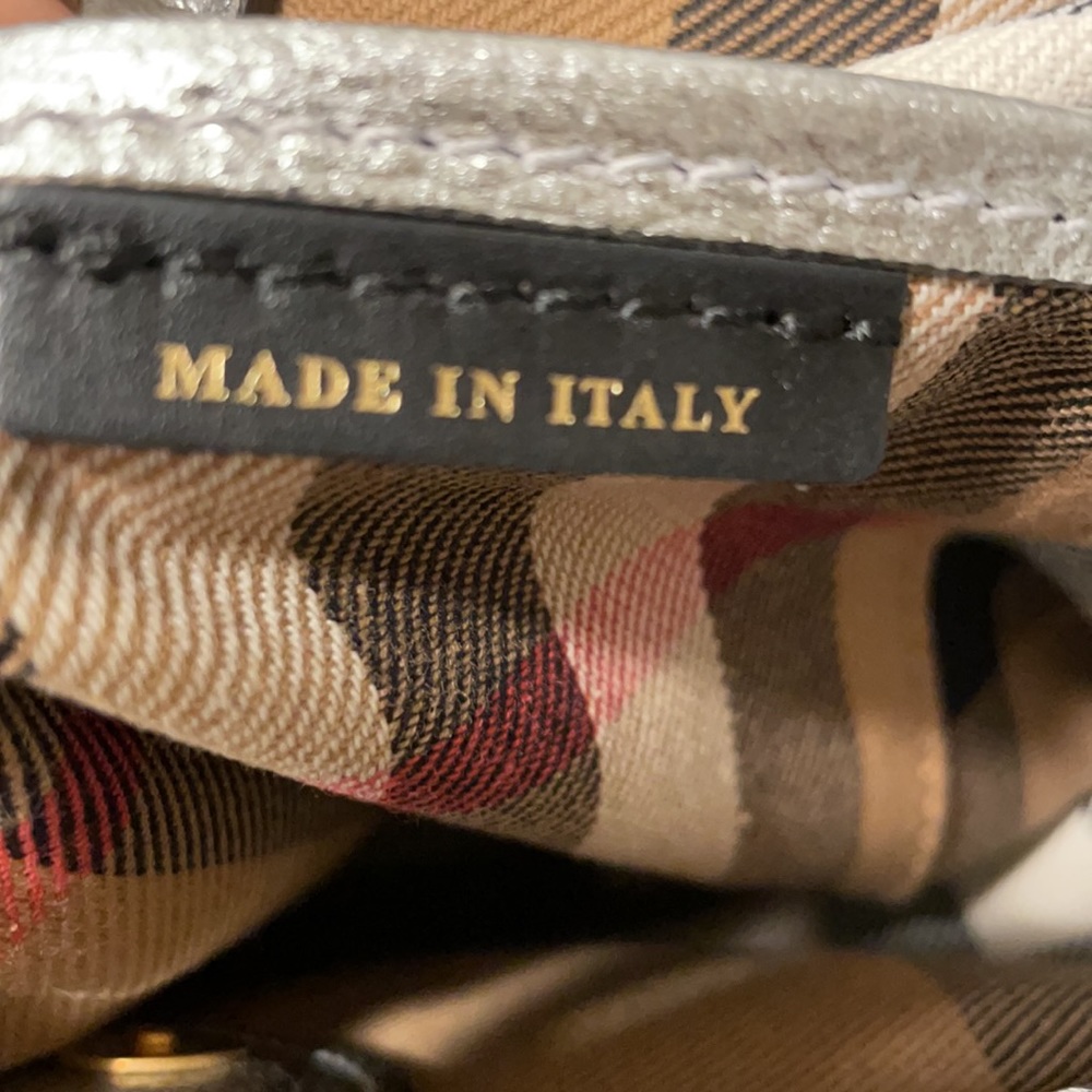 Burberry Medium Banner Fringe - Picture 10 of 16